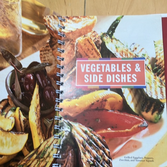 Good Housekeeping GRILL IT! cookbook, over 150 delicious recipes, like new - Picture 3 of 6